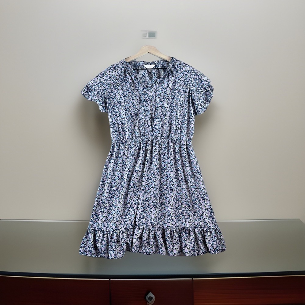 Lauren Conrad Florar Dress Size Large.โ 100% Polyester.